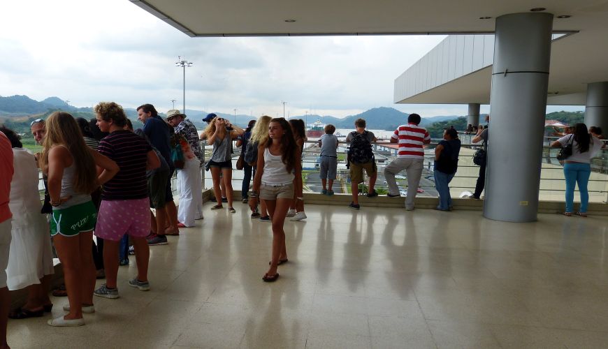 Besuch der Miraflores Schleusen am Panamakanal