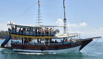 Bootsausflug zum Baden und Schnorcheln