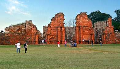 Besuch der ehemaligen Jesuitenmission San Ignacio Mini