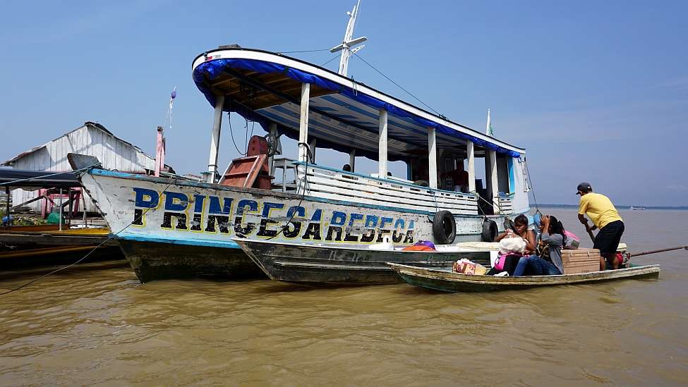 Verbindungen - Flug- und Schiffsverbindungen ab Manaus