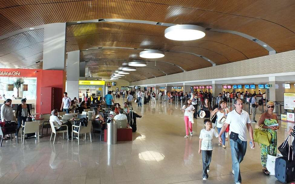 Verbindungen - Der Flughafen von Cartagena de Indias