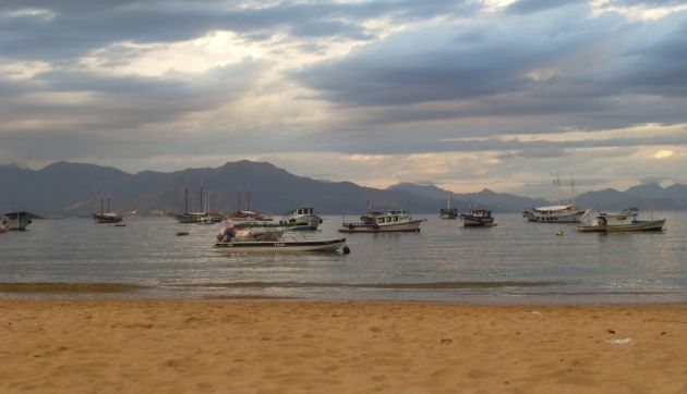 Boote vor der Ilha Grande