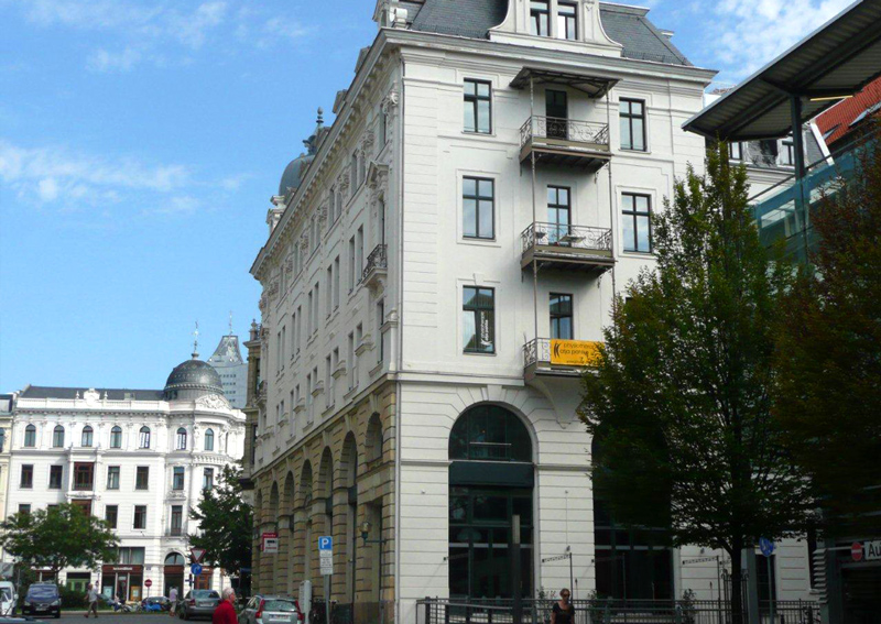 Reallatino Tours Büro in der Otto-Schill-Straße 1 - Bild 2